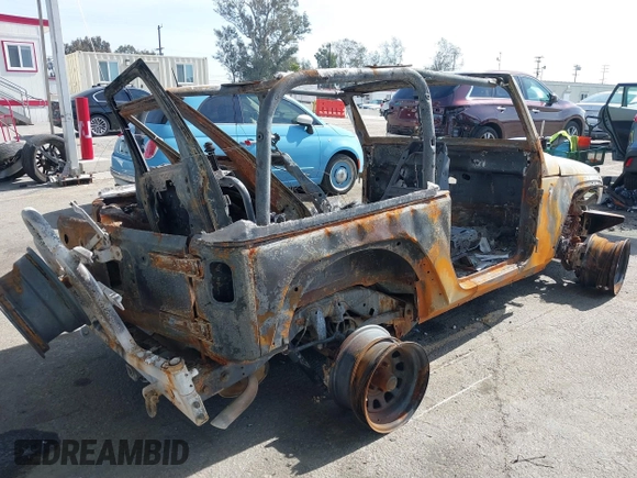 2009 Jeep Wrangler X with VIN 1J4FA24199L759273, listed as a IAAI auction lot 41472498 with Not Provided miles and . Bid and sale history available at DreamBid. Image 4.