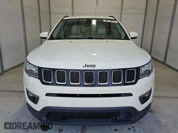2019 Jeep Compass Latitude with VIN 3C4NJCBB4KT840548, listed as a Copart auction lot 61384165 with 113,434 mi miles and Clean title. Bid and sale history available at DreamBid. Image 5.