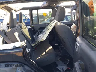 2020 Jeep Wrangler Unlimited Sport S с VIN 1C4HJXDG1LW237484, выставлен на аукционе IAAI как лот 41310965 с пробегом Не указан миль и . История ставок и продаж доступна на DreamBid. Изображение 8.