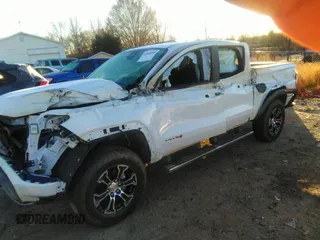2023 GMC Canyon 4WD AT4 with VIN 1GTP6DEK0P1260420, listed as a IAAI auction lot 41864560 with 1 mi miles. Bid and sale history available at carsss.com. Image 17.