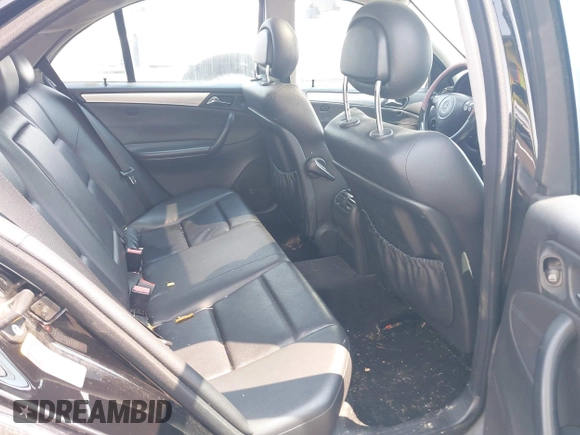 2005 Mercedes-Benz C 230 Kompressor z VIN WDBRF40J25F672960, wystawiony jako IAAI lot #42400873 z przebiegiem Nie podano mil oraz . Historia ofert i sprzedaży dostępna na DreamBid. Obrazek 8.