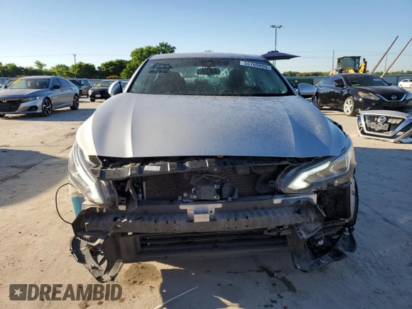 2021 Nissan Altima SV z VIN 1N4BL4DW9MN312435, wystawiony jako Copart lot #55769855 z przebiegiem 85 702 mil mil oraz Szkoda całkowita • Salvage title. Historia ofert i sprzedaży dostępna na DreamBid. Obrazek 5.