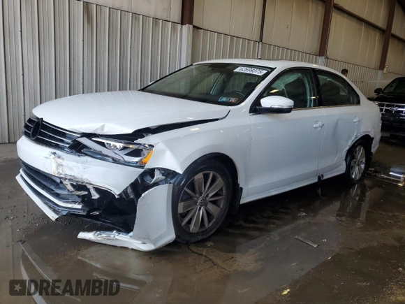 2015 Volkswagen Jetta SE with VIN 3VWD17AJ5FM256703, listed as a Copart auction lot 62699375 with 130,247 mi miles and Salvage title. Bid and sale history available at DreamBid. Image 1.