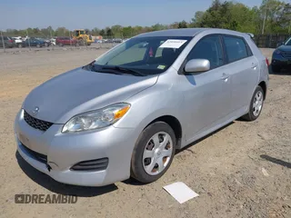 2010 Toyota Matrix with VIN 2T1KU4EEXAC287878, listed as a IAAI auction lot 42035415 with 283,726 mi miles. Bid and sale history available at carsss.com. Image 2.