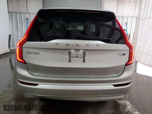 2022 Volvo XC90 Momentum with VIN YV4102PK8N1840596, listed as a Copart auction lot 42322315 with 78,026 mi miles and Clean Title. Bid and sale history available at carsss.com. Image 6.