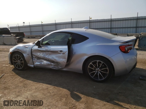 2017 Toyota 86 with VIN JF1ZNAA13H8702290, listed as a Copart auction lot 71258464 with 15,696 mi miles and Salvage Title. Bid and sale history available at carsss.com. Image 2.