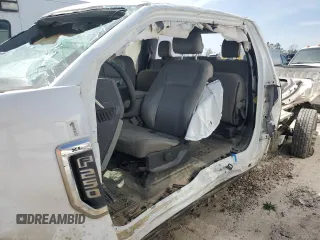 2019 Ford F-250 XL z VIN 1FT7X2A61KED13539, wystawiony jako Copart lot #48732535 z przebiegiem Nie podano mil oraz Szkoda całkowita • Salvage title. Historia ofert i sprzedaży dostępna na DreamBid. Obrazek 9.