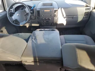 2006 Nissan Titan SE z VIN 1N6AA07A36N556439, wystawiony jako Copart lot #49556645 z przebiegiem 258 089 mil mil oraz Szkoda całkowita • Salvage title. Historia ofert i sprzedaży dostępna na DreamBid. Obrazek 8.