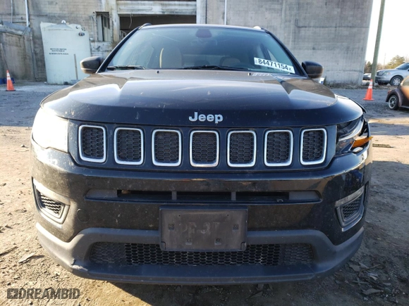 2018 Jeep Compass Sport with VIN 3C4NJDAB4JT179142, listed as a Copart auction lot 84471154 with 139,435 mi miles and Salvage Title. Bid and sale history available at carsss.com. Image 5.