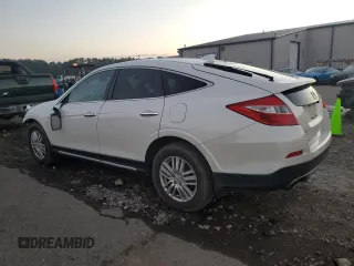 2015 Honda Crosstour EX-L with VIN 5J6TF3H57FL002293, listed as a Copart auction lot 82492294 with 231,052 mi miles and Salvage Title. Bid and sale history available at carsss.com. Image 2.