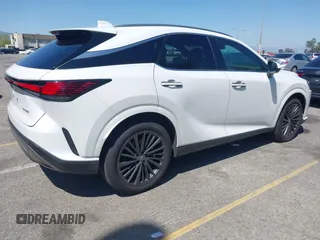 2024 Lexus RX 350 z VIN 2T2BAMBAXRC042872, wystawiony jako IAAI lot #42151226 z przebiegiem 8 141 mil mil oraz . Historia ofert i sprzedaży dostępna na DreamBid. Obrazek 4.
