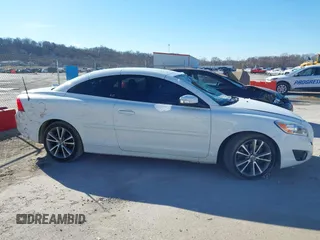 2012 Volvo C70 T5 with VIN YV1672MC4CJ125517, listed as a IAAI auction lot 41732009 with 122,956 mi miles. Bid and sale history available at carsss.com. Image 13.