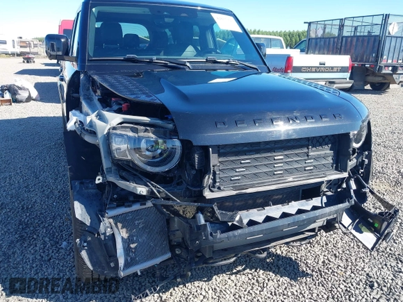 2024 Land Rover Defender S with VIN SALEJ7EX5R2258168, listed as a IAAI auction lot 42837323 with 28,495 mi miles and . Bid and sale history available at DreamBid. Image 6.