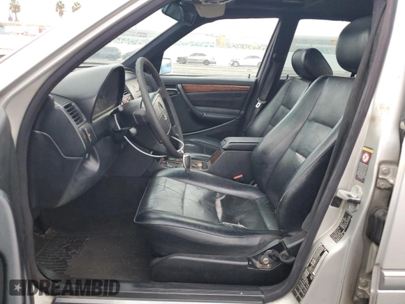 2000 Mercedes-Benz C 230 Kompressor with VIN WDBHA24G4YF929022, listed as a Copart auction lot 76266134 with 197,452 mi miles and Clean Title. Bid and sale history available at carsss.com. Image 7.