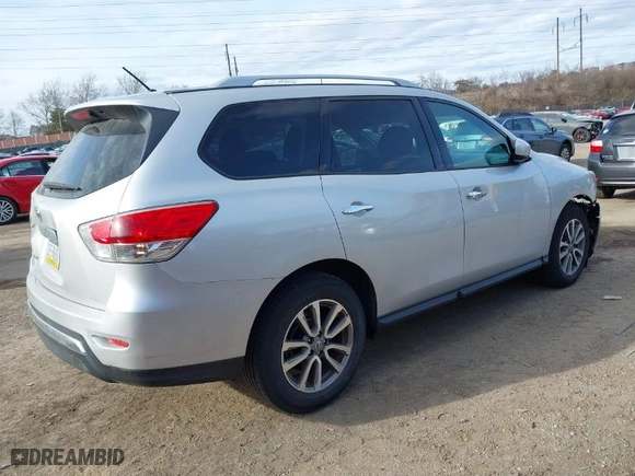 2016 Nissan Pathfinder S with VIN 5N1AR2MN3GC603086, listed as a IAAI auction lot 41699138 with 177,863 mi miles. Bid and sale history available at carsss.com. Image 4.