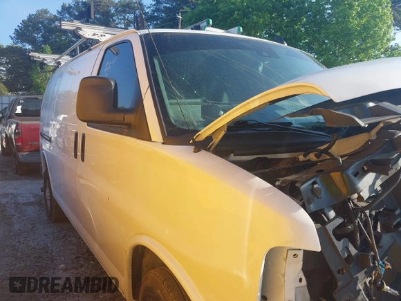 2020 Chevrolet Express Cargo with VIN 1GCWGAFP0L1261725, listed as a IAAI auction lot 42090746 with 67,851 mi miles and . Bid and sale history available at DreamBid. Image 13.