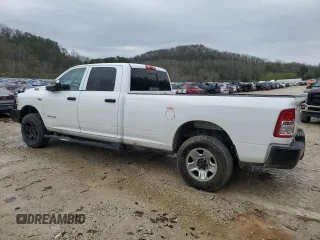 2022 Ram 2500 Tradesman with VIN 3C6UR5HJ2NG251551, listed as a Copart auction lot 51947515 with 134,571 mi miles and Clean Title. Bid and sale history available at carsss.com. Image 2.