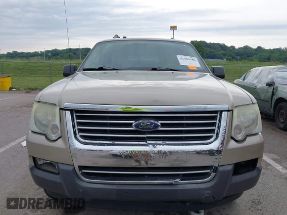 2006 Ford Explorer XLT z VIN 1FMEU73E56UB74573, wystawiony jako IAAI lot #42383380 z przebiegiem 224 359 mil mil oraz . Historia ofert i sprzedaży dostępna na DreamBid. Obrazek 12.