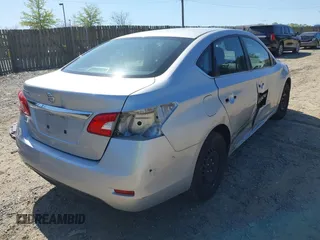 2015 Nissan Sentra S z VIN 3N1AB7AP2FY353036, wystawiony jako IAAI lot #42027149 z przebiegiem 132 432 mil mil oraz . Historia ofert i sprzedaży dostępna na DreamBid. Obrazek 4.