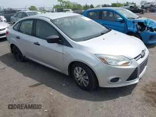 2013 Ford Focus S with VIN 1FADP3E2XDL154959, listed as a IAAI auction lot 42114562 with 98,031 mi miles. Bid and sale history available at carsss.com. Image 1.