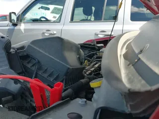 2016 Dodge Journey Crossroad Plus z VIN 3C4PDCGB3GT107617, wystawiony jako IAAI lot #39846696 z przebiegiem 108 632 mil mil oraz . Historia ofert i sprzedaży dostępna na DreamBid. Obrazek 14.