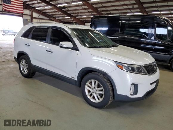 2015 Kia Sorento LX with VIN 5XYKTDA60FG566995, listed as a Copart auction lot 54558655 with 119,243 mi miles and Clean Title. Bid and sale history available at carsss.com. Image 4.