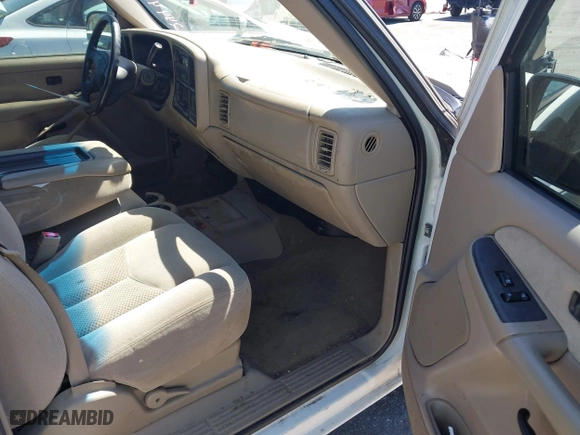 2003 Chevrolet Silverado 1500 LS with VIN 2GCEC19T831244455, listed as a IAAI auction lot 41746907 with 353,603 mi miles. Bid and sale history available at carsss.com. Image 5.