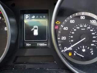 2017 Hyundai Santa Fe 2.4L z VIN 5XYZTDLB0HG403842, wystawiony jako IAAI lot #42206543 z przebiegiem 77 900 mil mil oraz . Historia ofert i sprzedaży dostępna na DreamBid. Obrazek 16.