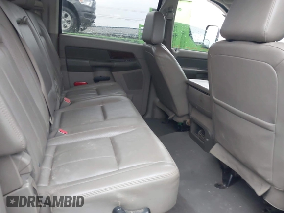 2008 Dodge 2500 SXT z VIN 3D7KS29A88G177984, wystawiony jako IAAI lot #41912878 z przebiegiem 170 780 mil mil oraz . Historia ofert i sprzedaży dostępna na DreamBid. Obrazek 8.