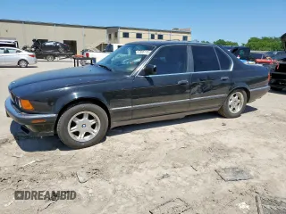 1994 BMW 7 Series z VIN WBAGD4326RDE68022, wystawiony jako Copart lot #57808115 z przebiegiem 220 431 mil mil oraz Czysty tytuł • Clean title. Historia ofert i sprzedaży dostępna na DreamBid. Obrazek 1.