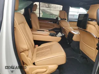 2022 Jeep Grand Wagoneer Series III с VIN 1C4SJVGJ8NS184925, выставлен на аукционе Copart как лот 51525905 с пробегом 77 019 миль миль и Списание • Salvage title. История ставок и продаж доступна на DreamBid. Изображение 11.