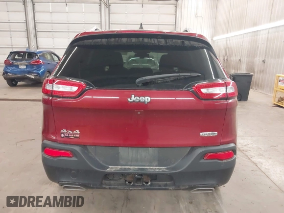 2016 Jeep Cherokee Latitude z VIN 1C4PJMCS7GW104458, wystawiony jako IAAI lot #42112371 z przebiegiem 99 723 mil mil oraz . Historia ofert i sprzedaży dostępna na DreamBid. Obrazek 17.