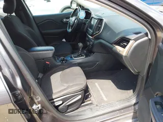 2016 Jeep Cherokee Latitude z VIN 1C4PJMCB9GW293047, wystawiony jako IAAI lot #42325392 z przebiegiem 127 706 mil mil oraz . Historia ofert i sprzedaży dostępna na DreamBid. Obrazek 5.