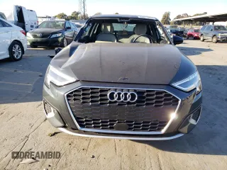 2022 Audi A3 Premium Plus z VIN WAUBUDGY5NA077249, wystawiony jako Copart lot #69011232 z przebiegiem Nie podano mil oraz . Historia ofert i sprzedaży dostępna na DreamBid. Obrazek 5.