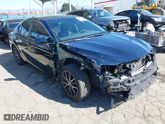 2021 Toyota Camry SE Nightshade with VIN 4T1G11AK6MU526029, listed as a IAAI auction lot 41626272 with 82,987 mi miles and . Bid and sale history available at DreamBid. Image 1.