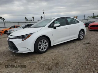 2025 Toyota Corolla LE z VIN 5YFB4MDE6SP284186, wystawiony jako Copart lot #51869855 z przebiegiem 9691 mil mil oraz Szkody całkowita. Historia ofert i sprzedaży dostępna na DreamBid. Obrazek 1.