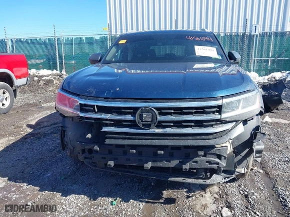 2020 Volkswagen Atlas Cross Sport 2.0T SE with VIN 1V24C2CA9LC214981, listed as a IAAI auction lot 41561094 with 186,194 mi miles. Bid and sale history available at carsss.com. Image 13.