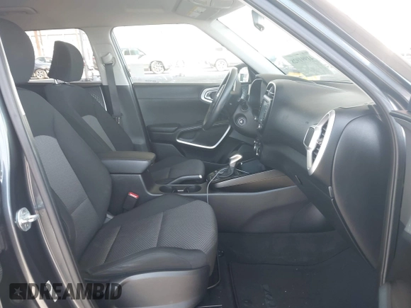 2020 Kia Soul S with VIN KNDJ23AU2L7715620, listed as a IAAI auction lot 41991928 with 93,601 mi miles and . Bid and sale history available at DreamBid. Image 5.