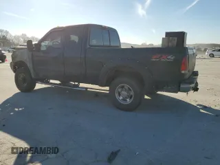 2003 Ford Super Duty F-250 XL with VIN 1FTNX21F53EA98269, listed as a Copart auction lot 42813195 with 0 mi miles and Salvage Title. Bid and sale history available at carsss.com. Image 2.