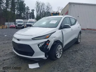 2023 Chevrolet Bolt EUV LT with VIN 1G1FY6S01P4184413, listed as a IAAI auction lot 41830728 with 40,648 mi miles. Bid and sale history available at carsss.com. Image 2.