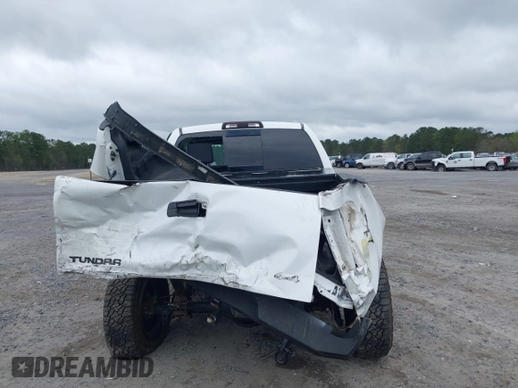 2009 Toyota Tundra 4WD Truck with VIN 5TFBW54119X085037, listed as a IAAI auction lot 41914195 with 211,913 mi miles. Bid and sale history available at carsss.com. Image 16.