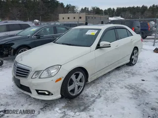 2011 Mercedes-Benz E-Class E 350 Luxury with VIN WDDHF8HBXBA432250, listed as a IAAI auction lot 41564452 with 111,452 mi miles. Bid and sale history available at carsss.com. Image 17.