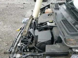 2017 Ford Escape SE с VIN 1FMCU9GD0HUA56714, выставлен на аукционе IAAI как лот 43246477 с пробегом 95 999 миль миль и . История ставок и продаж доступна на DreamBid. Изображение 20.