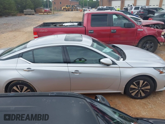 2019 Nissan Altima SV with VIN 1N4BL4DV6KC146908, listed as a IAAI auction lot 42342191 with 82,191 mi miles and . Bid and sale history available at DreamBid. Image 13.