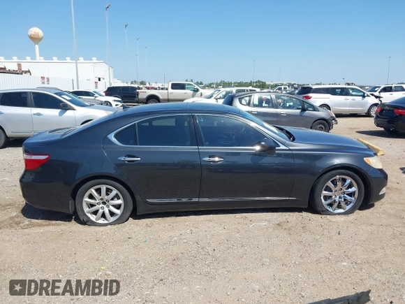 2008 Lexus LS 460 z VIN JTHBL46F185081395, wystawiony jako IAAI lot #42014942 z przebiegiem 235 101 mil mil oraz . Historia ofert i sprzedaży dostępna na DreamBid. Obrazek 13.