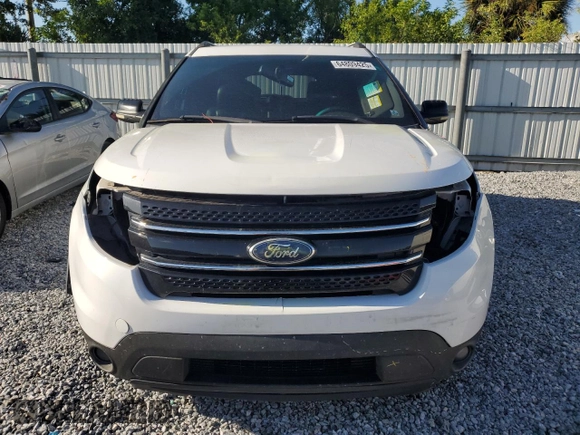 2013 Ford Explorer XLT z VIN 1FM5K7D86DGA67395, wystawiony jako Copart lot #64809425 z przebiegiem 268 332 mil mil oraz Szkoda całkowita • Salvage title. Historia ofert i sprzedaży dostępna na DreamBid. Obrazek 5.