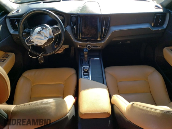 2018 Volvo XC60 Momentum with VIN YV4A22RK7J1004294, listed as a Copart auction lot 45557165 with Not provided miles and Salvage title. Bid and sale history available at DreamBid. Image 8.