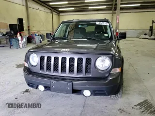 2015 Jeep Patriot Latitude with VIN 1C4NJPFB3FD353256, listed as a Copart auction lot 43928265 with 153,574 mi miles and Salvage Title. Bid and sale history available at DreamBid. Image 11.