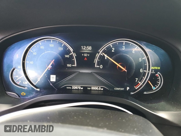 2019 BMW X4 xDrive30i with VIN 5UXUJ3C52KLG54573, listed as a Copart auction lot 53643064 with 32,670 mi miles and Non Repairable. Bid and sale history available at carsss.com. Image 9.