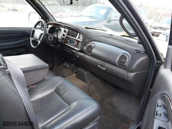 2001 Dodge Ram 1500 with VIN 1B7HC13Z11J549261, listed as a IAAI auction lot 41948148 with 241,326 mi miles. Bid and sale history available at carsss.com. Image 5.